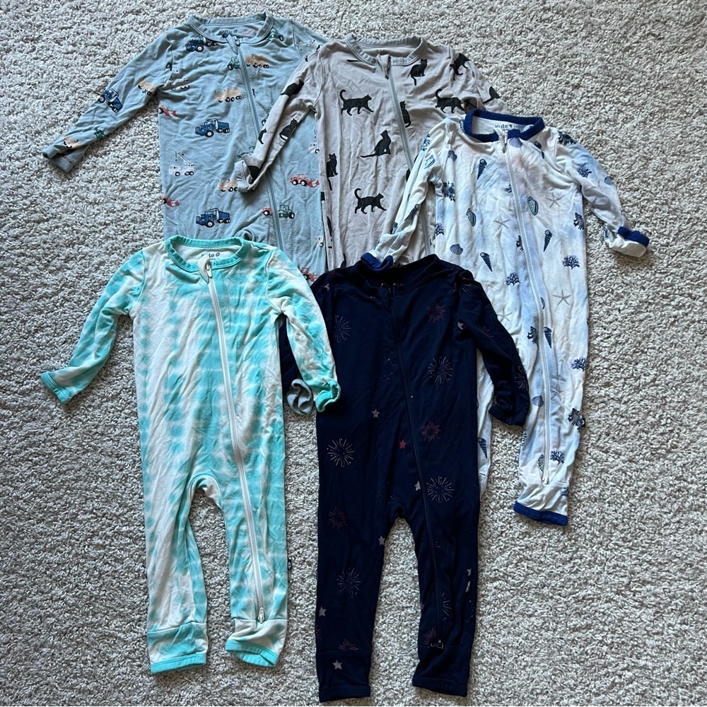 Kyte Baby zipper rompers bundle size 6-12 months